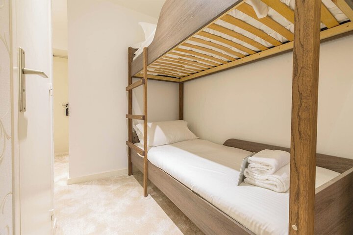 Room 20 of 37