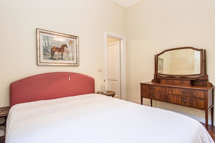 Room 12 of 49