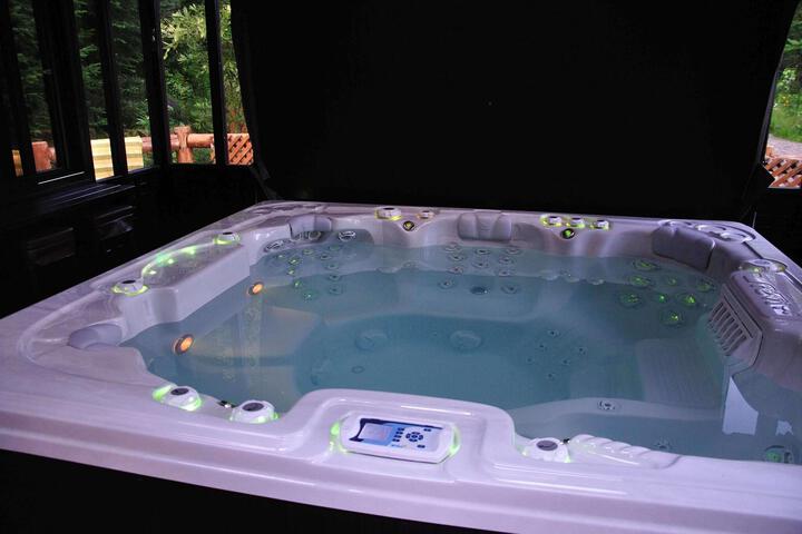Pool 15 of 19