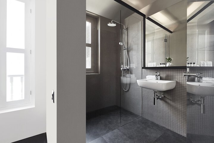 Bathroom Interior Photo