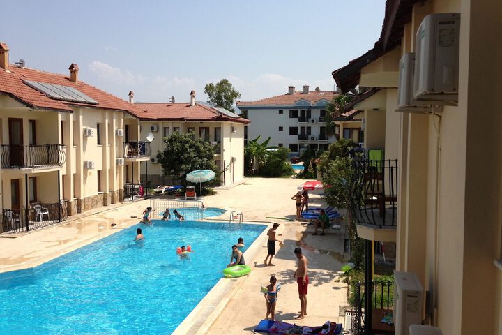 Pool Hotel