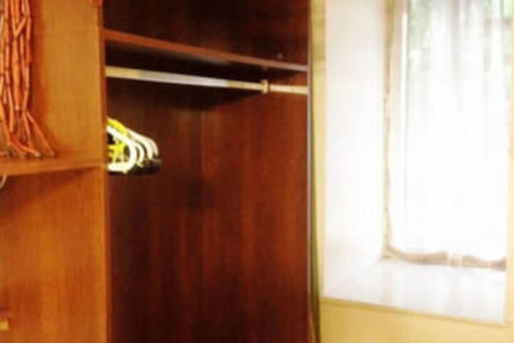 Room 24 of 33