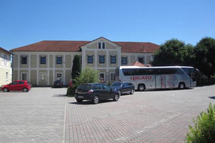 Hotel 1 of 3