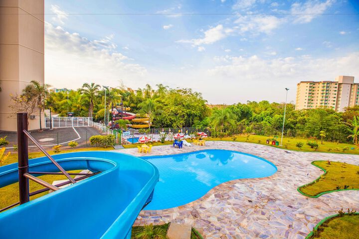 Hotel Pool