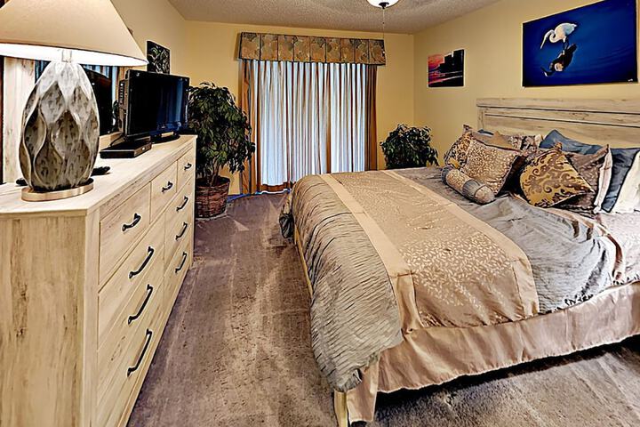 Room 11 of 109