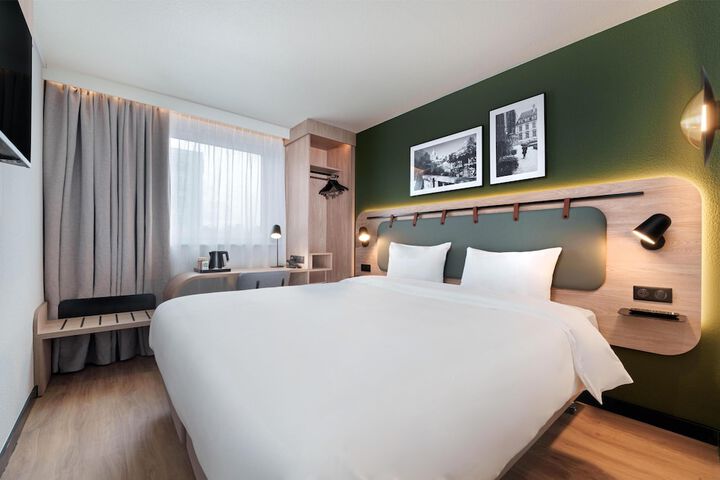 Room 21 of 108