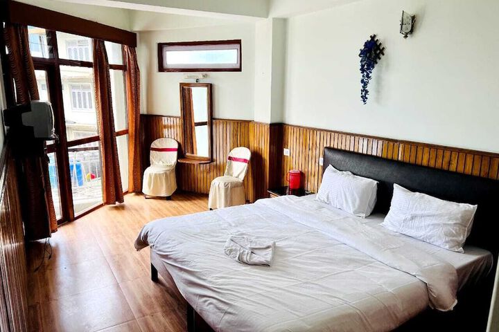 Room 8 of 29