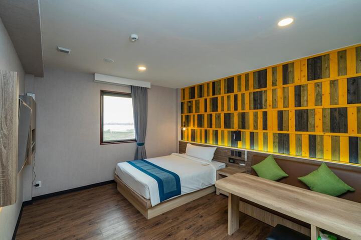 Room 14 of 56
