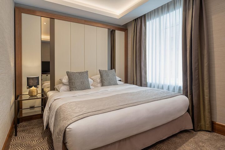 Room 22 of 208