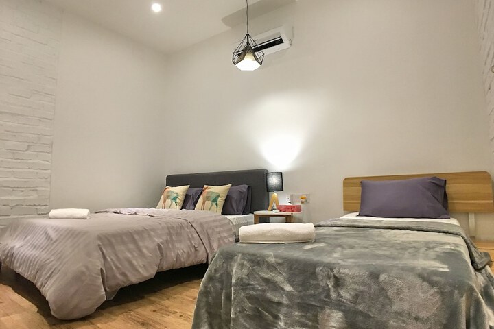 Room 16 of 50