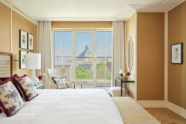 Room 74 of 191