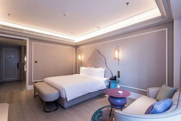 Room 27 of 55