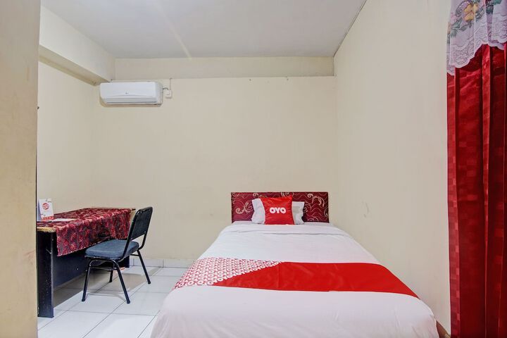 Room 25 of 29