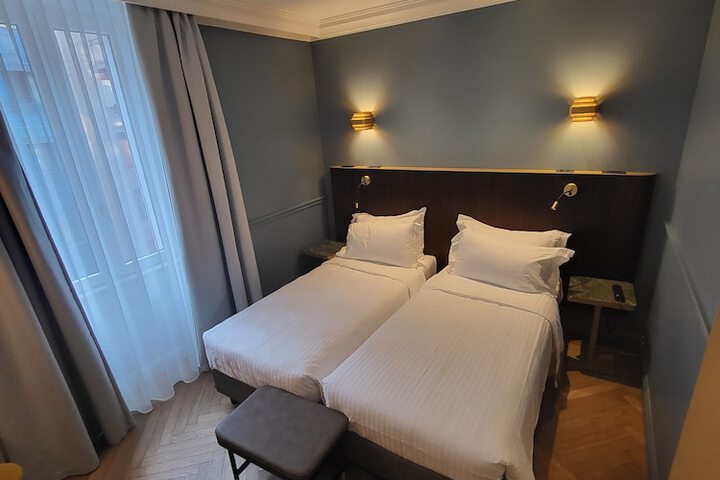 Room 29 of 57