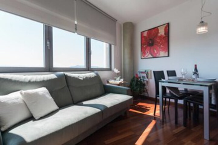 Room 4 of 14