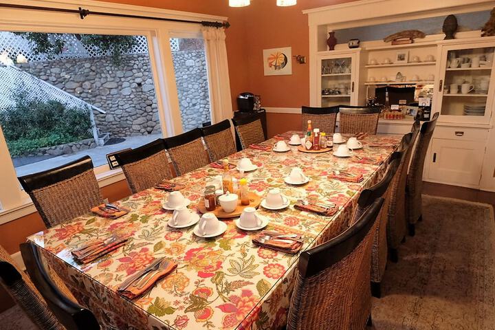 Dining 201 of 252