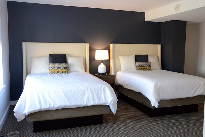 Suite Deluxe 2 Queen Beds (7 of 17)