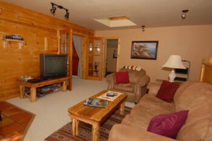 Room 8 of 15