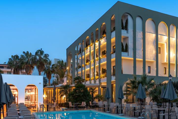 Flower Hotels & Resorts