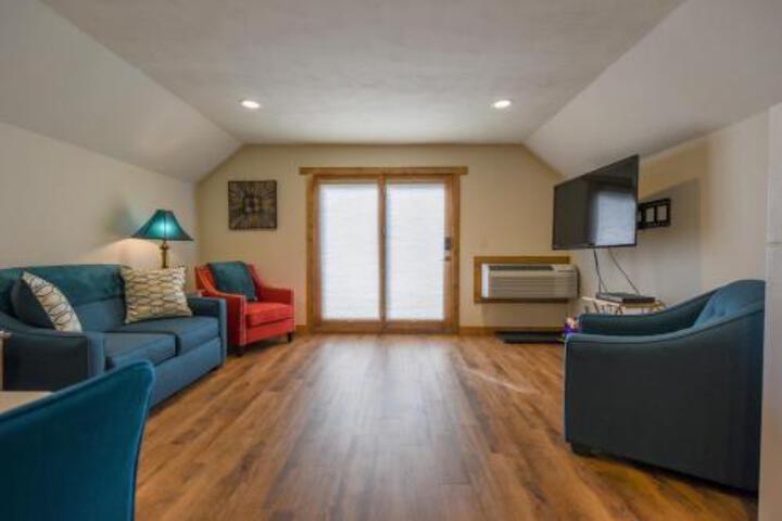 Muley Hill Lodge in Deadwood, SD