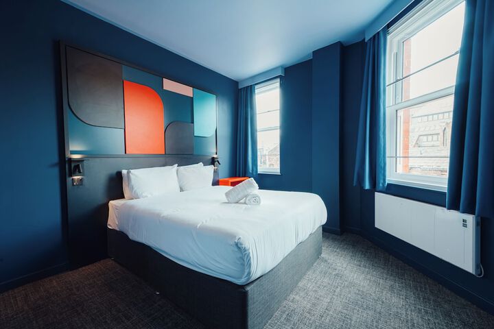 Room 3 of 48