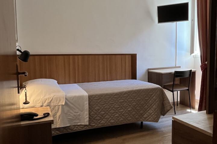 Room 15 of 45