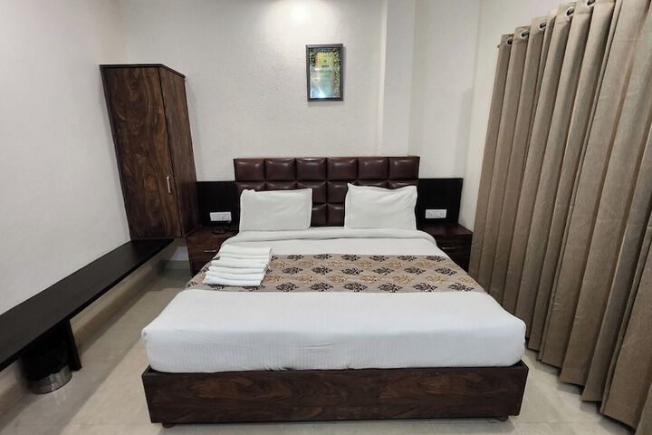 Room 42 of 64