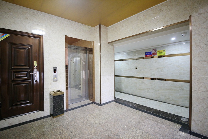 Hotel Interior 11 of 31