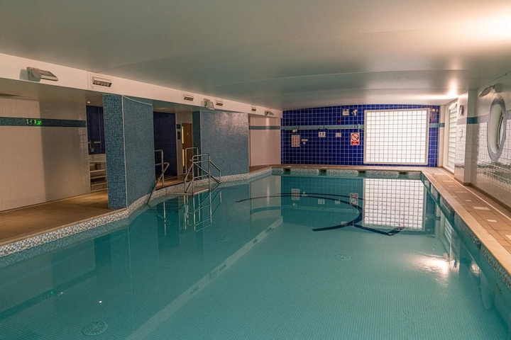Pool 15 of 24