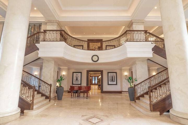 Hotel Lobby
