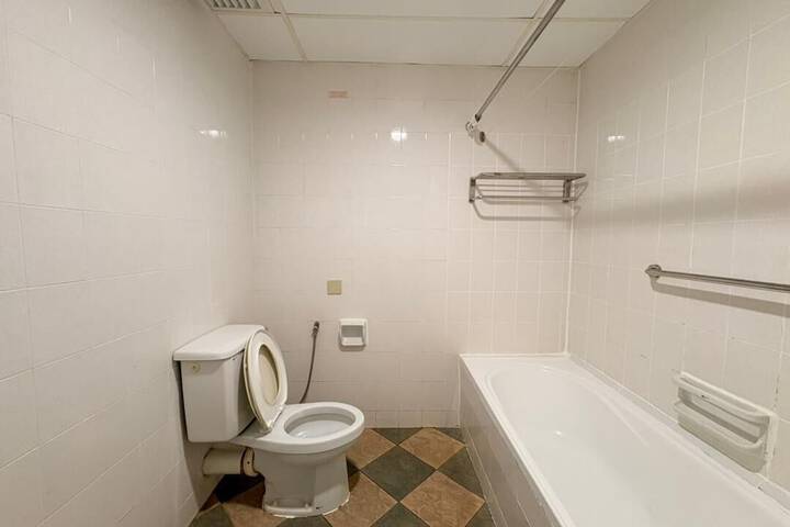 Room 496 of 650
