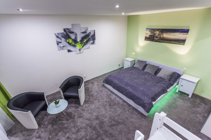 Room 2 of 9