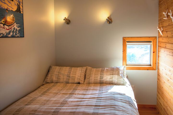 Room 11 of 30