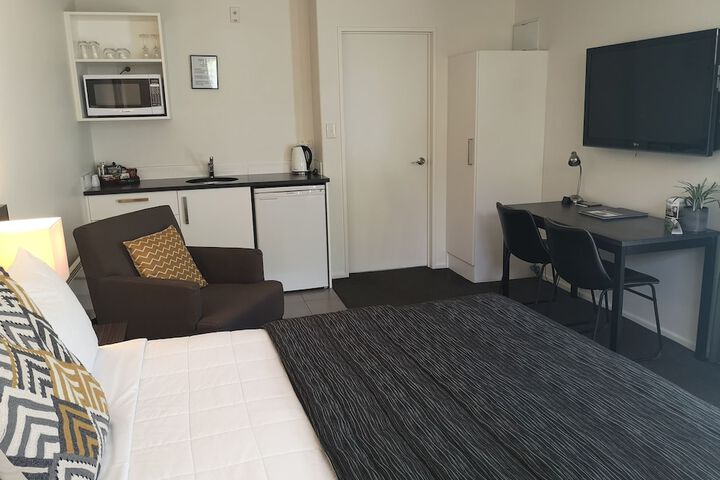Room 49 of 76
