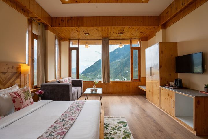 Room 4 of 49