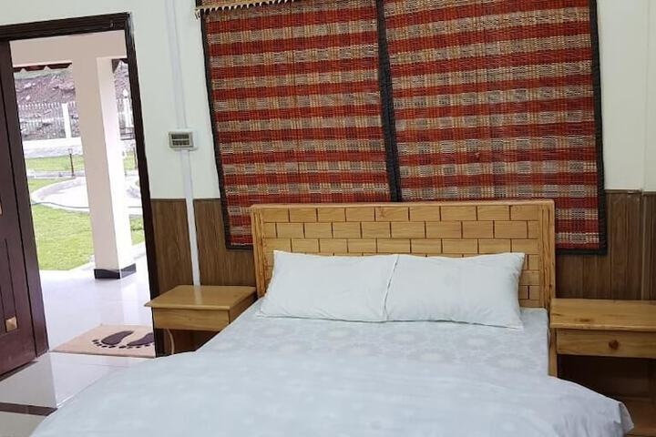 Room 2 of 15