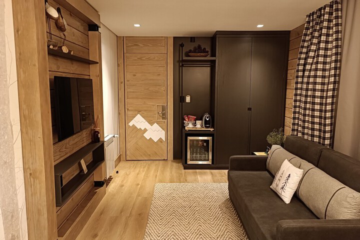 Room 73 of 171
