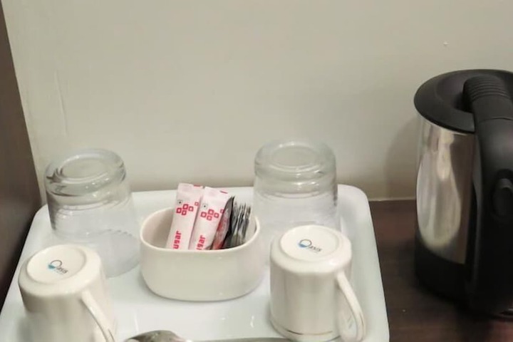 Breakfast/Coffee Service 19 of 25