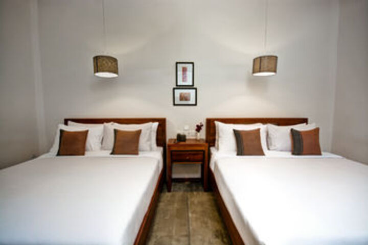 Room 27 of 73