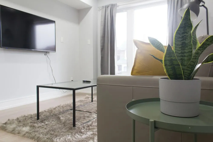 Room 2 of 19