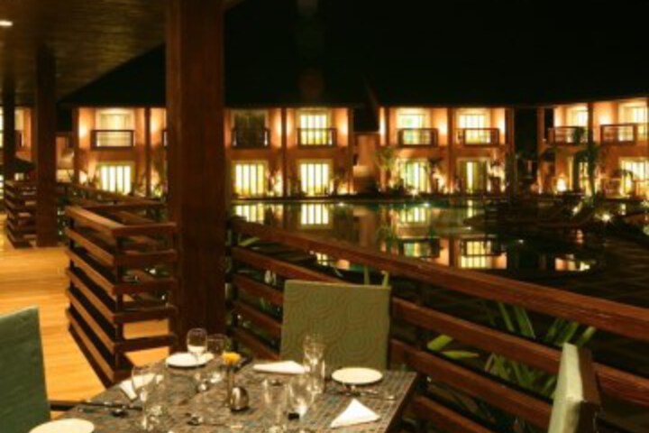 Dining 17 of 21