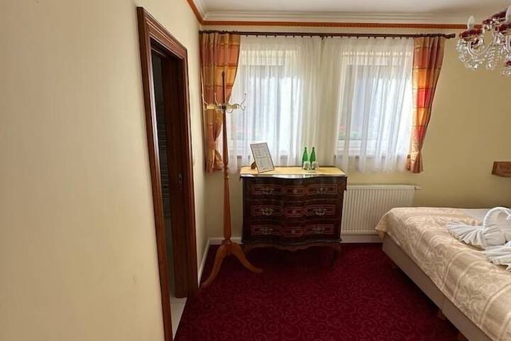 Room 54 of 106