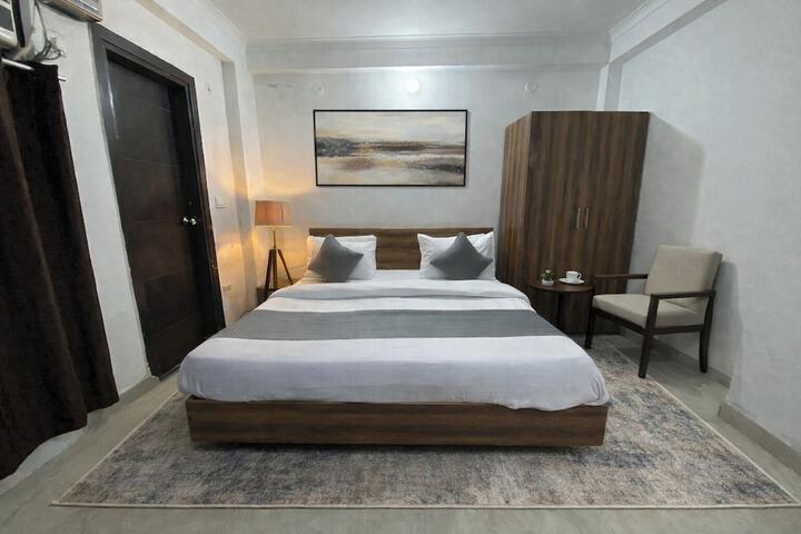 Room 5 of 23