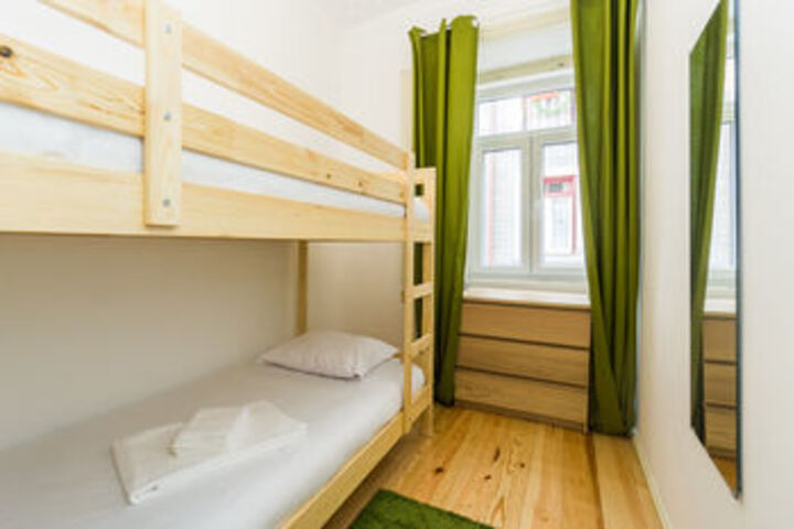 Room 22 of 118