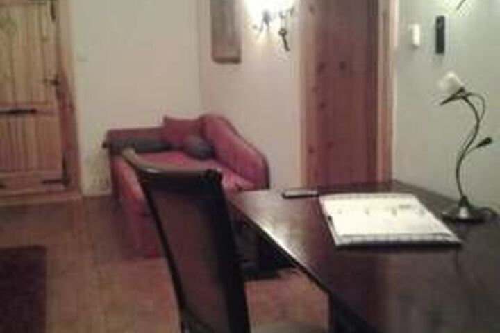 Room 18 of 28