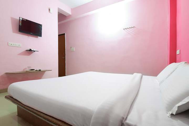 Room 10 of 21