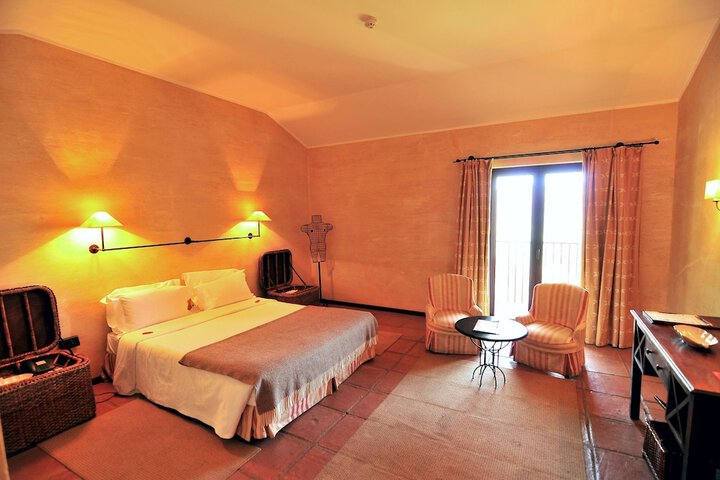 Room 4 of 41