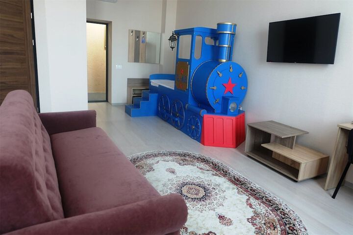 Room 34 of 67