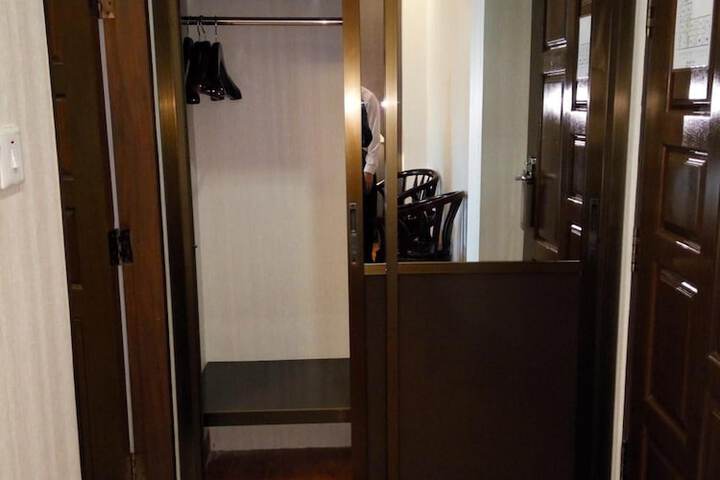 Room 15 of 63