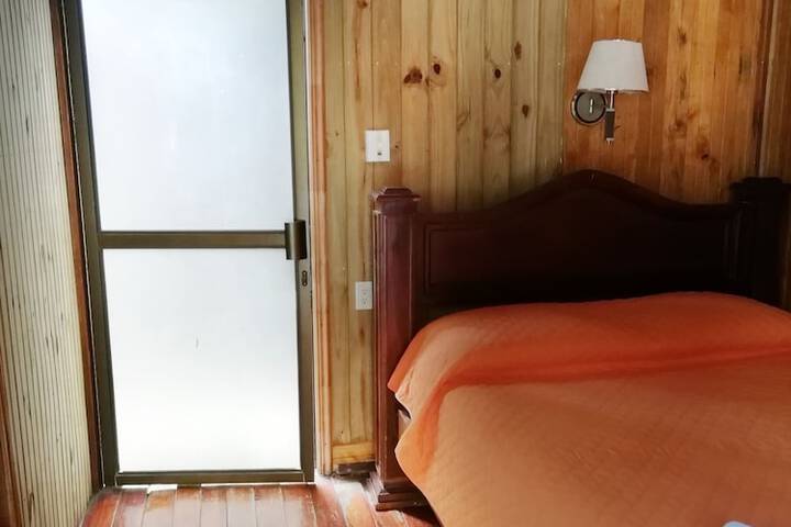 Room 33 of 71
